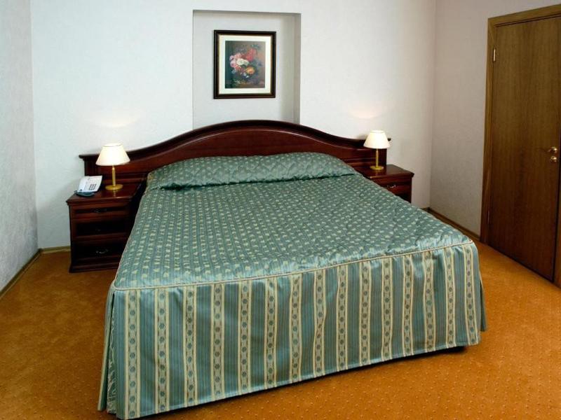 Номер стандарт гостиница Металлург Новотроицк